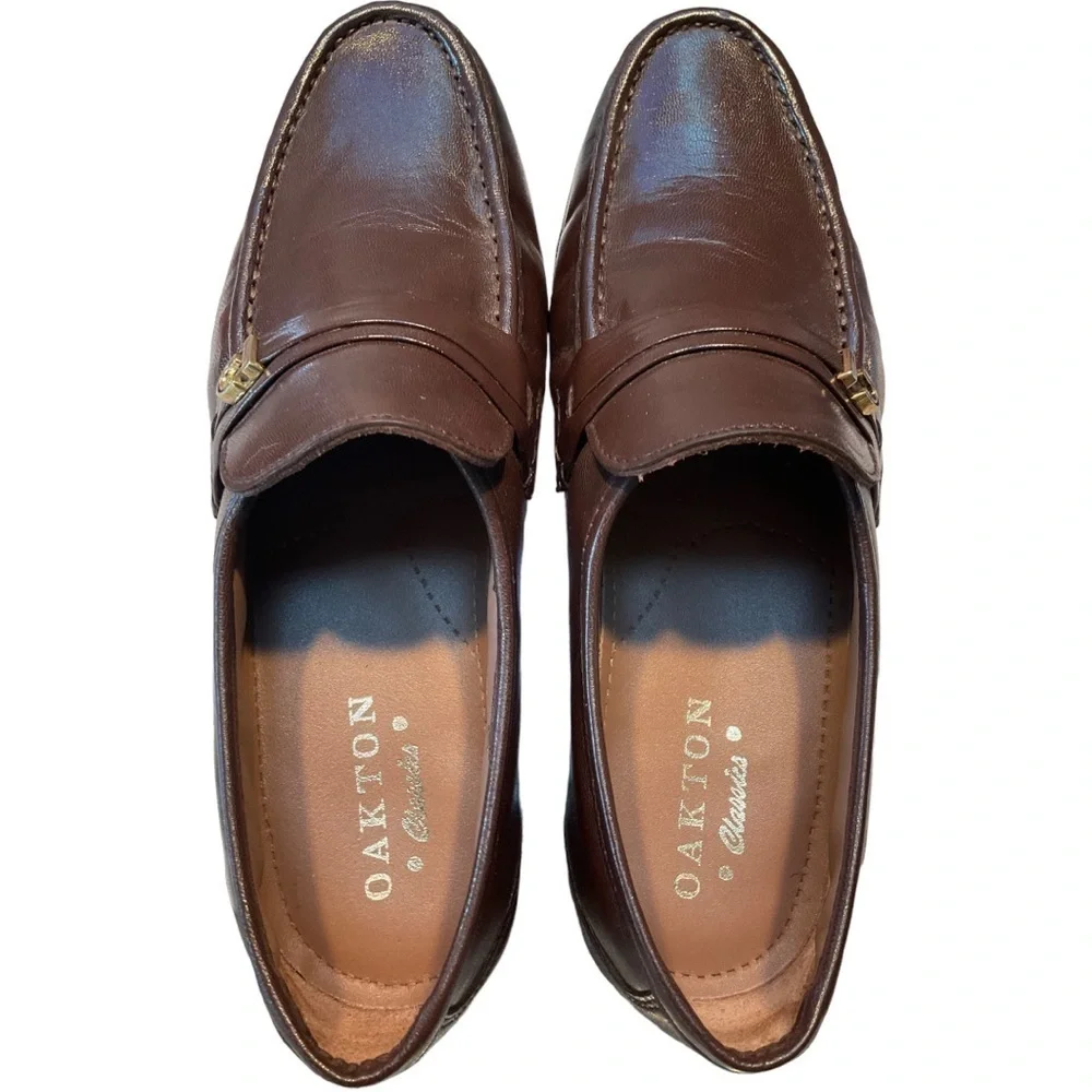 OAKTON CLASSICS LEATHER SLIPONS 7.5D
